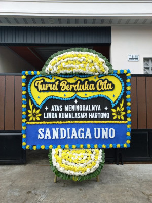 Papan Bunga Duka di Air Padang