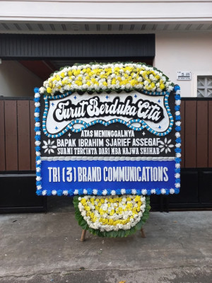 Papan Bunga Duka di Air Padang